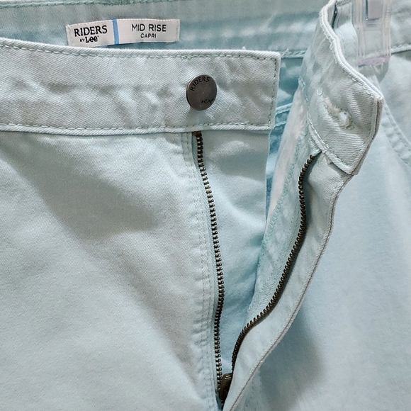 RIDERS by Lee Stretch Capris, Sz 18, Blue, Cotton/Spandex, NEW - Picture 3 of 11